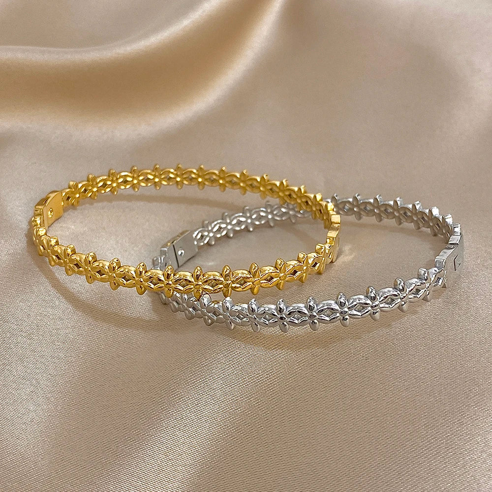 Blumenarmband aus Edelstahl 