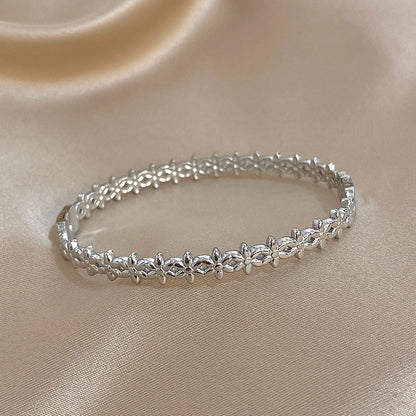 Blumenarmband aus Edelstahl 