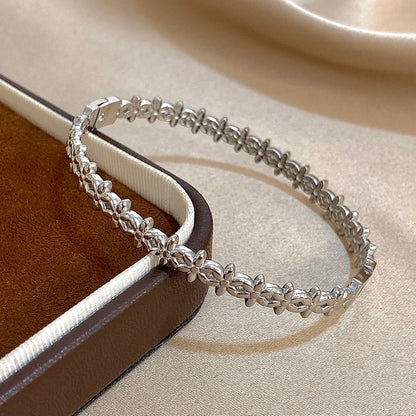 Blumenarmband aus Edelstahl 