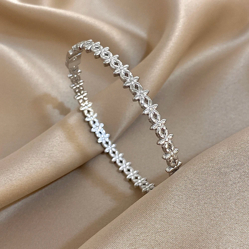 Blumenarmband aus Edelstahl 